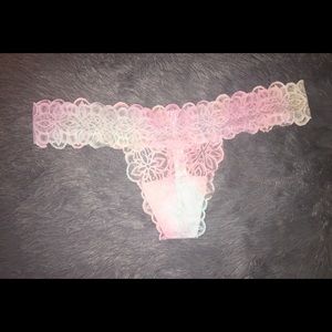 NWOT RARE VICTORIA SECRET PINK LACE THONG PANTY